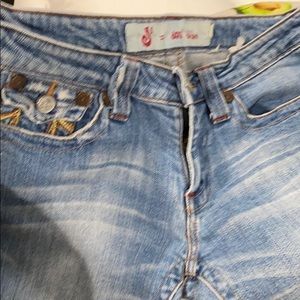 J - joy Jeans
